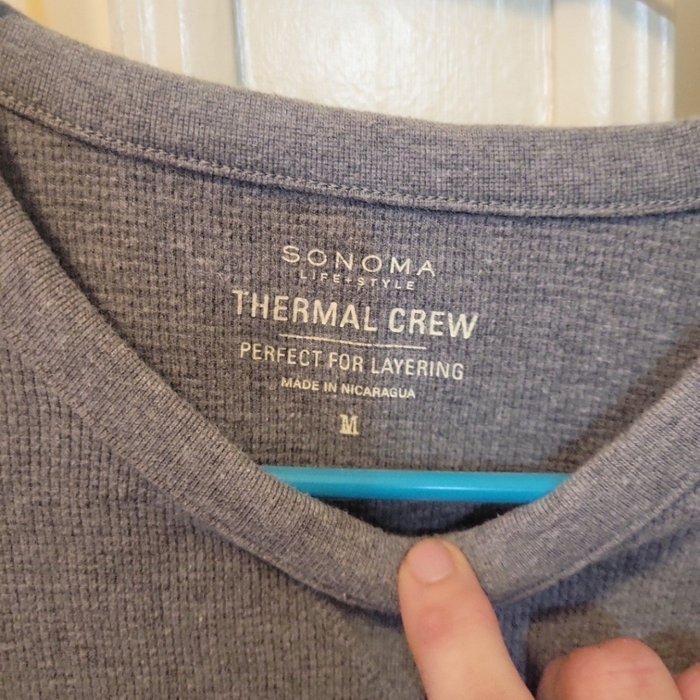 Sonoma men's long sleeve shirt. Size medium.